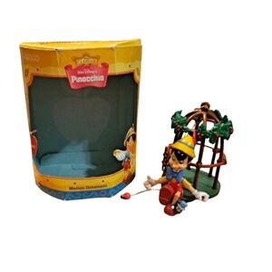 Disney Classics Enesco Pinocchio Christmas Motion Ornament